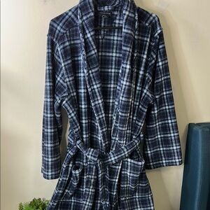 Tommy Hilfiger belted men’s Plaid‎ Blue and White Robe one size